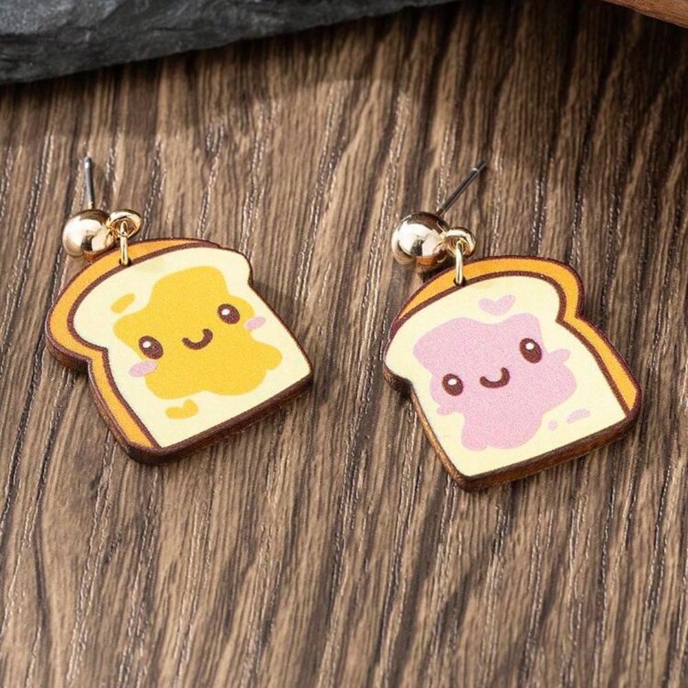 2/$30🌵 Peanut Butter & Jelly Sandwich Earrings Acrylic Bread Slices Gift NEW - Picture 6 of 7
